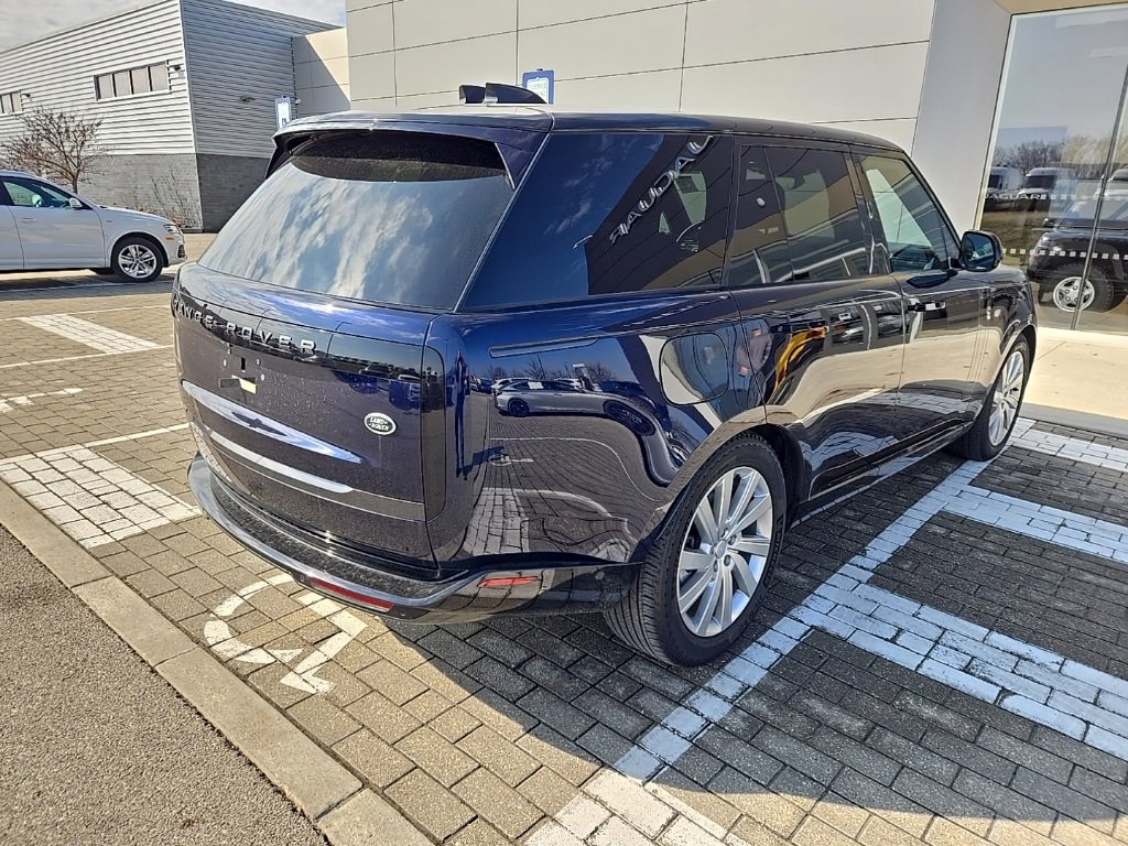 Certified 2023 Land Rover Range Rover SE image 5