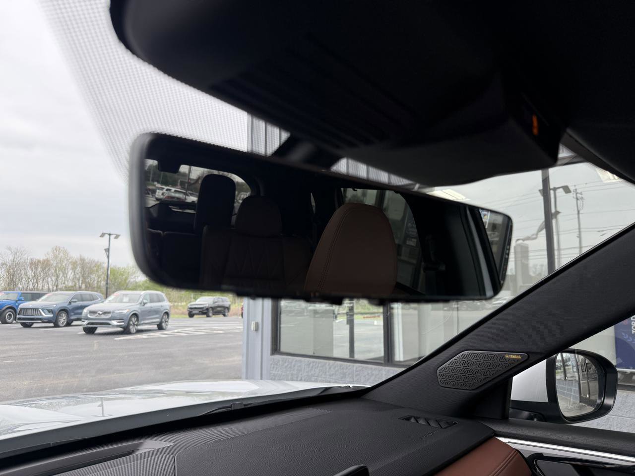 Used 2025 Mitsubishi Outlander SEL image 29
