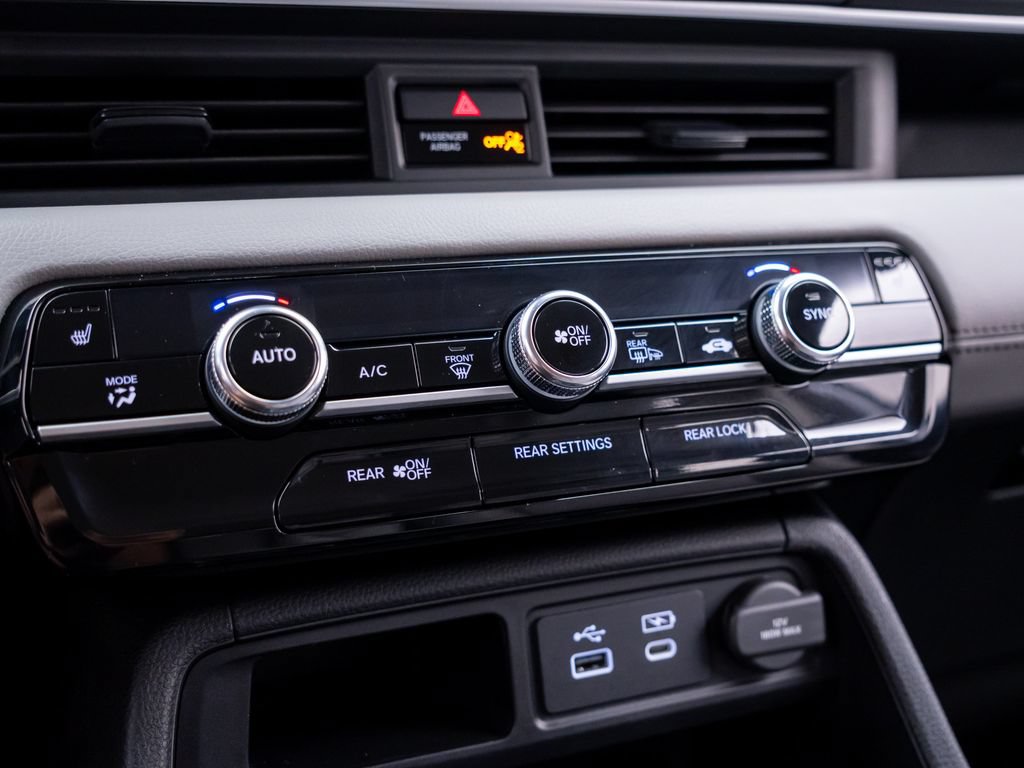 Used 2025 Honda Pilot EX-L image 26
