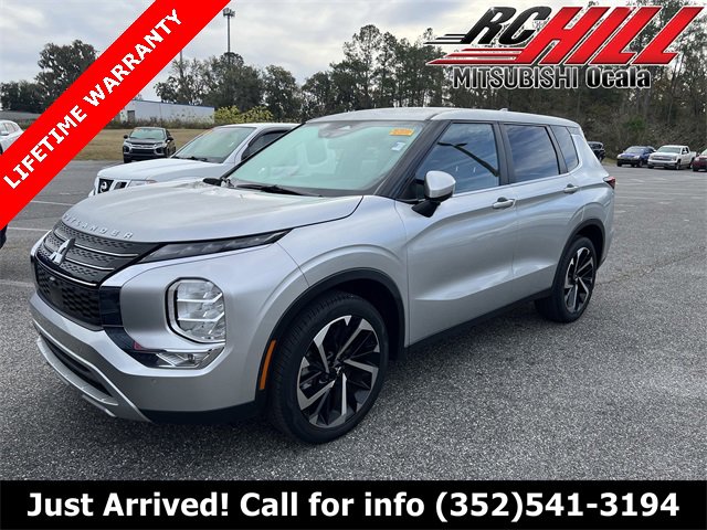 Used 2023 Mitsubishi Outlander SE