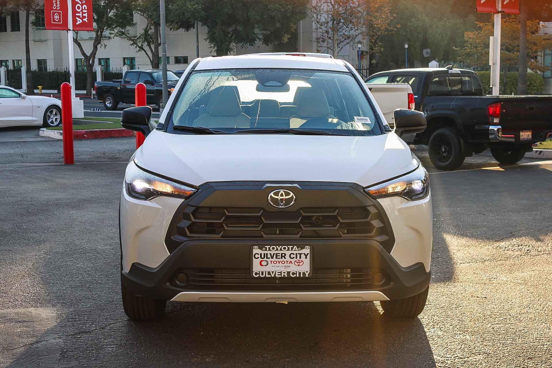 New 2026 Toyota Corolla Cross L image 2