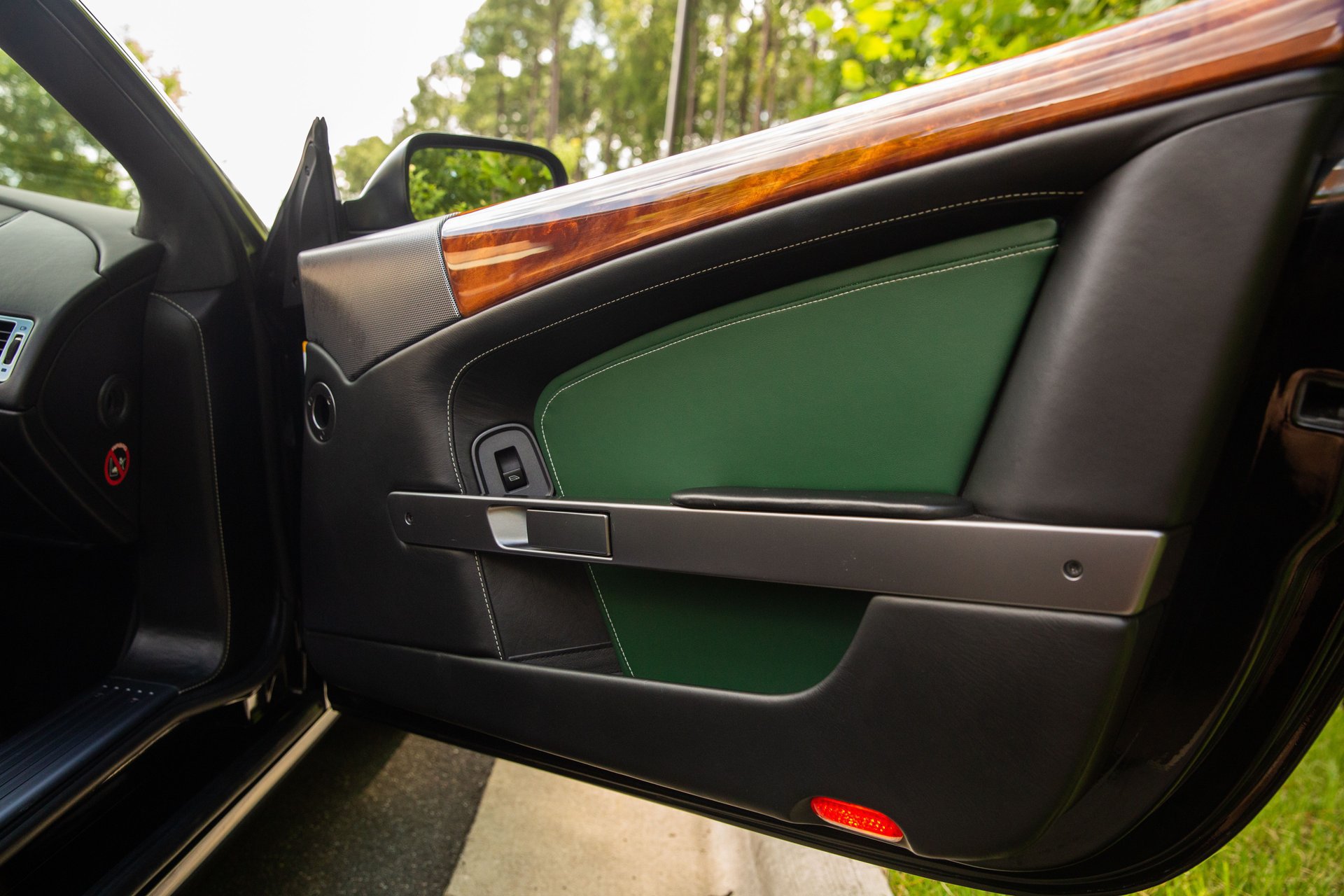 Used 2007 Aston Martin DB9 Volante RWD image 49