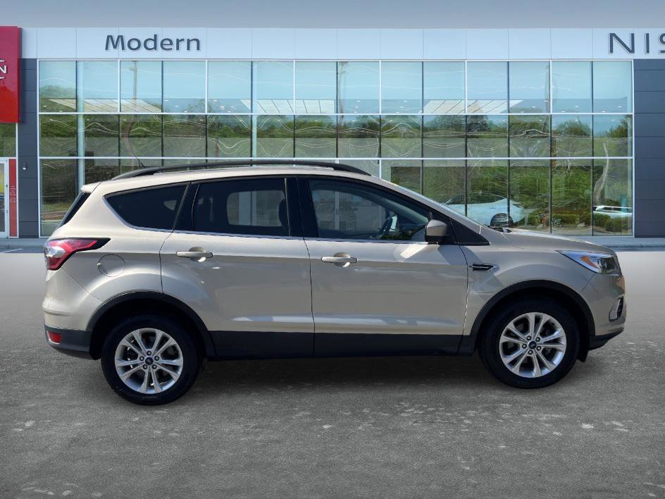 Used 2018 Ford Escape SEL image 4