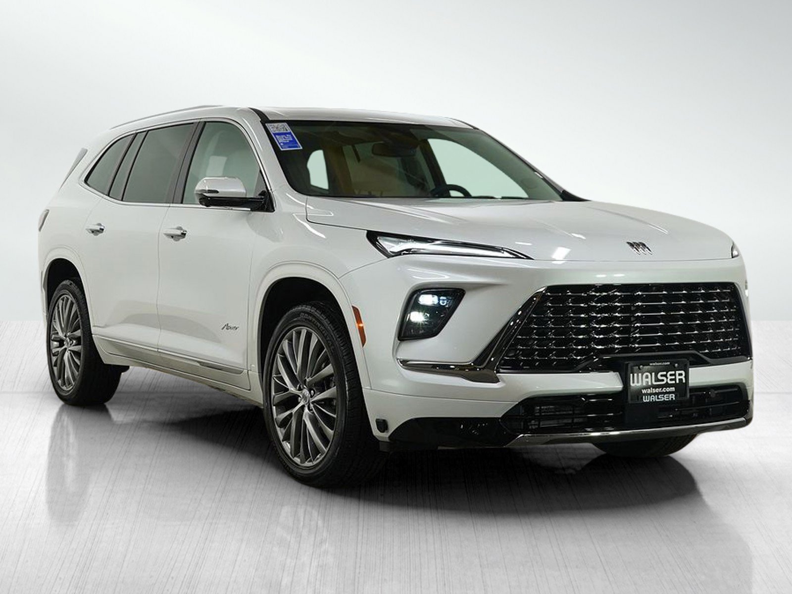 Used 2025 Buick Enclave Avenir image 7