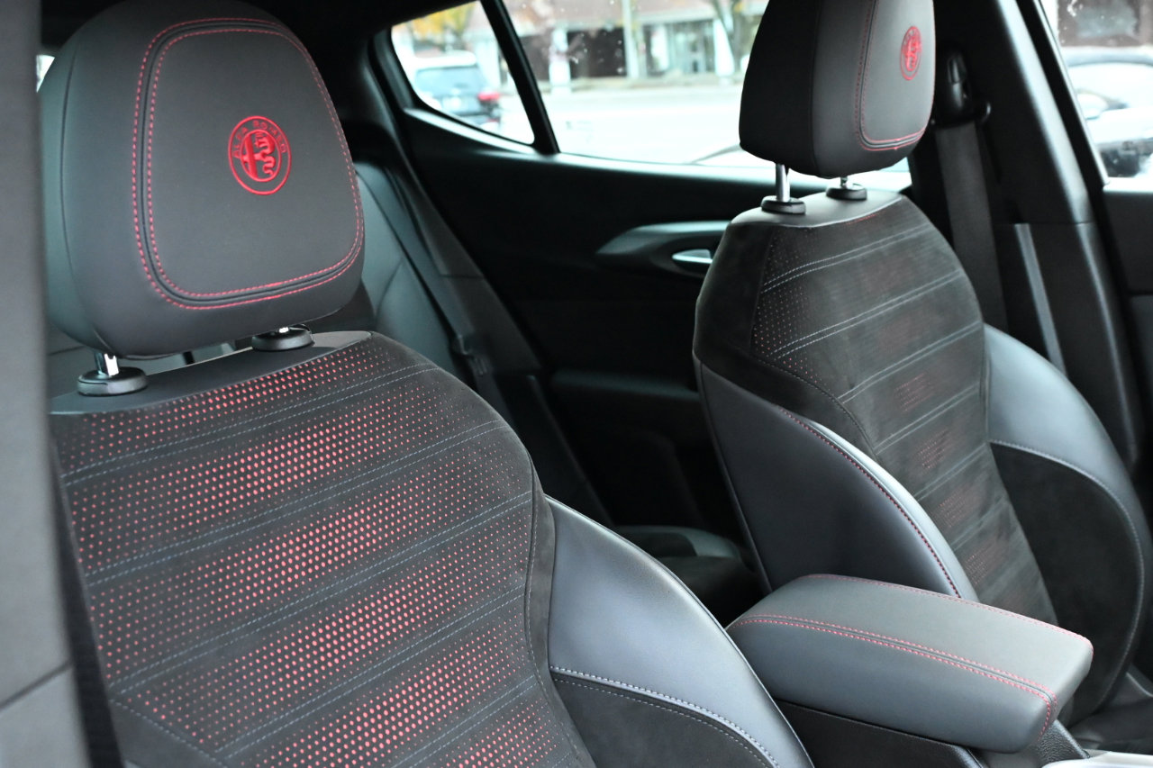 Used 2024 Alfa Romeo Tonale Veloce w/ Active Assist Package image 31