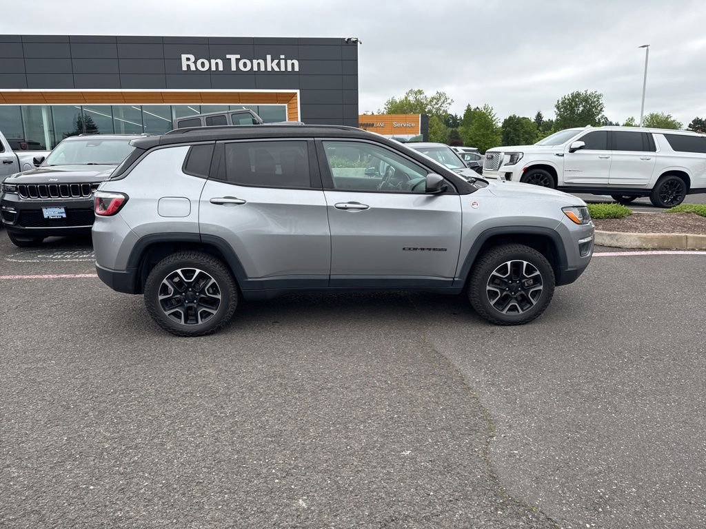 Used 2020 Jeep Compass Trailhawk AWD/4WD image 11