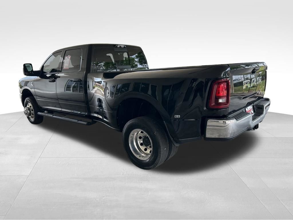 Used 2025 RAM 3500 Tradesman AWD/4WD image 4