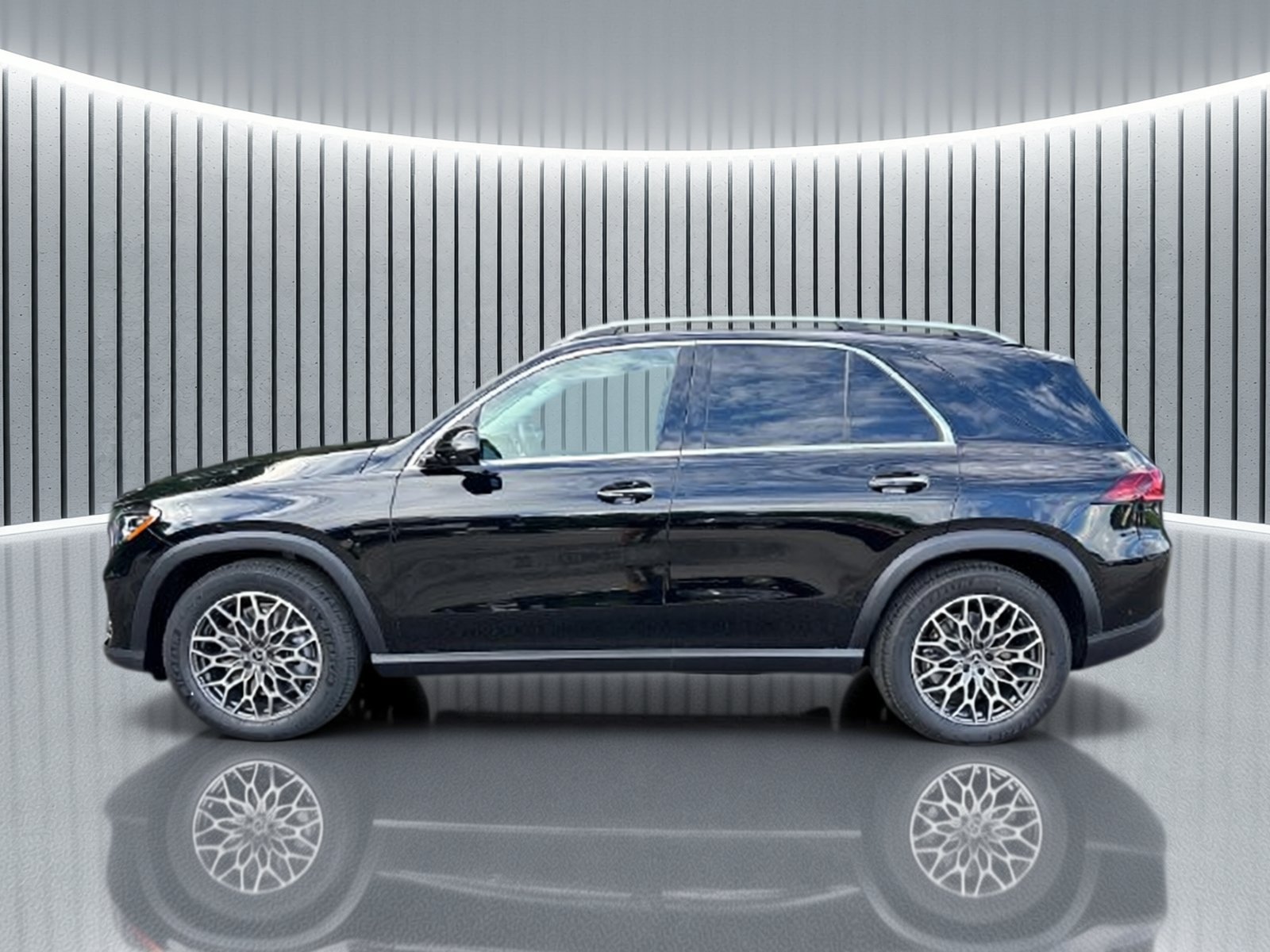 New 2027 Mercedes-Benz GLE 350 4MATIC image 2