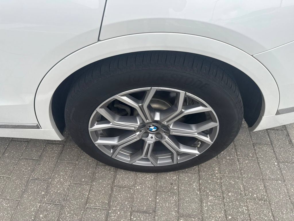 Used 2019 BMW X7 xDrive40i w/ Premium Package AWD/4WD image 10