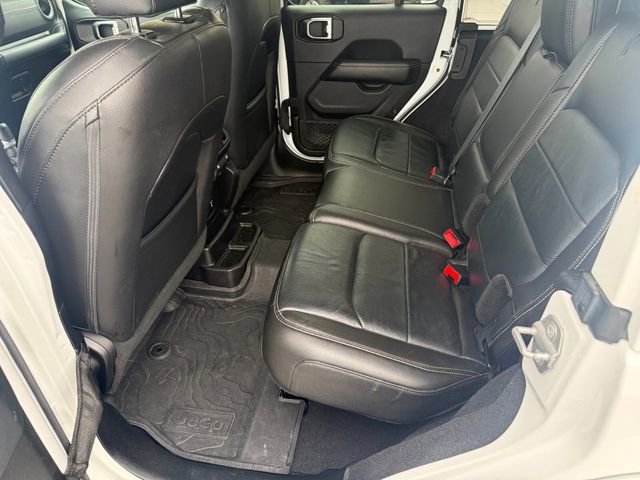Used 2018 Jeep Wrangler Unlimited Sahara image 25