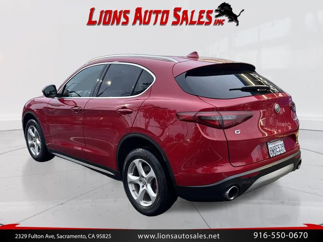 Used 2018 Alfa Romeo Stelvio AWD image 7