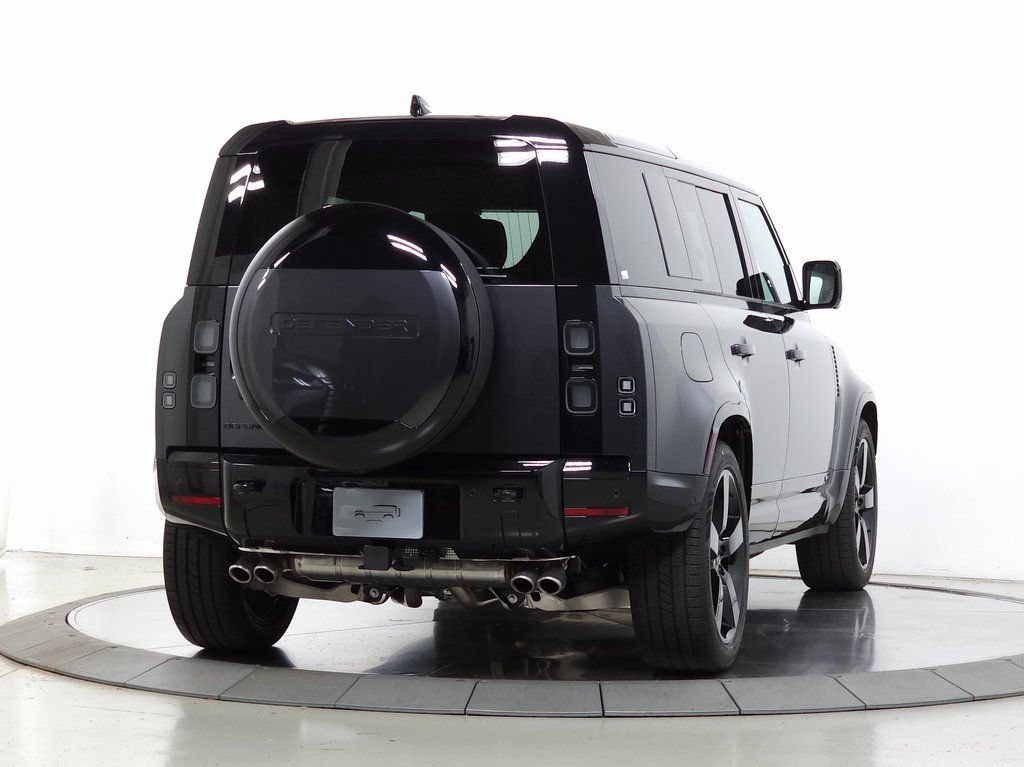 Certified 2026 Land Rover Defender 110 V8 AWD/4WD image 5