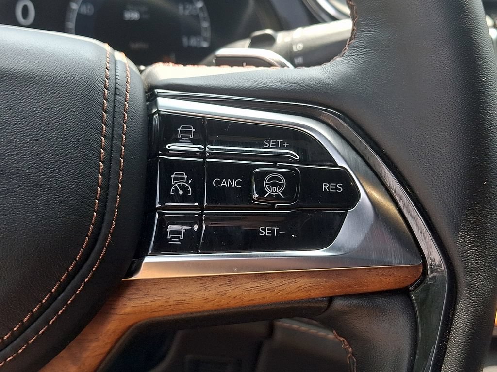 Used 2023 Jeep Grand Cherokee L Summit AWD/4WD image 23