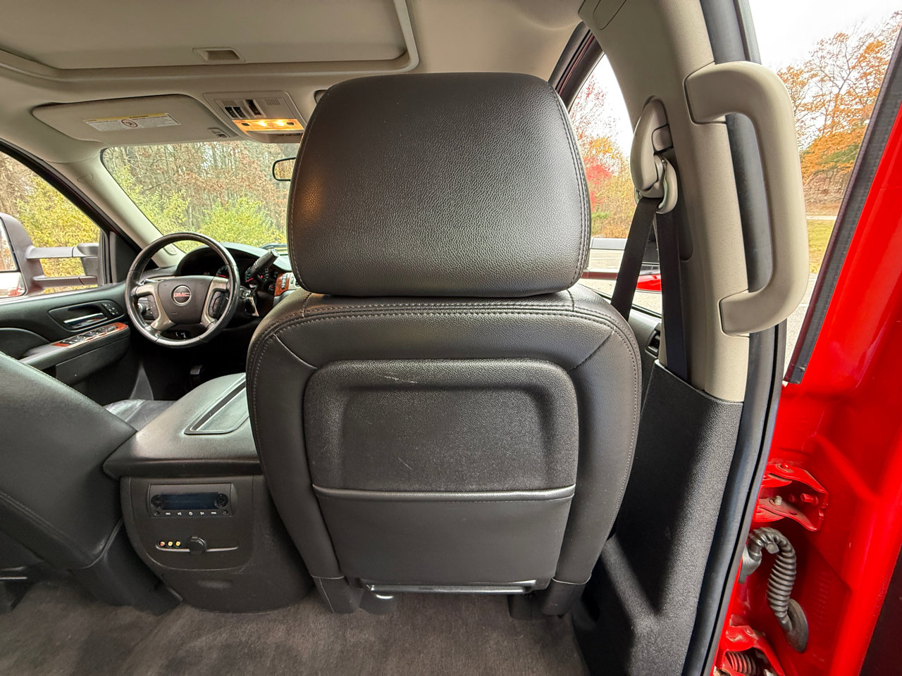 Used 2013 GMC Sierra 2500 SLT w/ Entertainment Package image 42