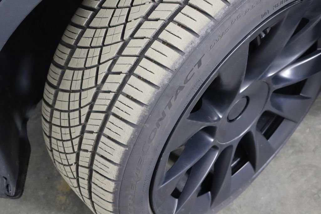 Used 2020 Tesla Model Y Long Range image 41