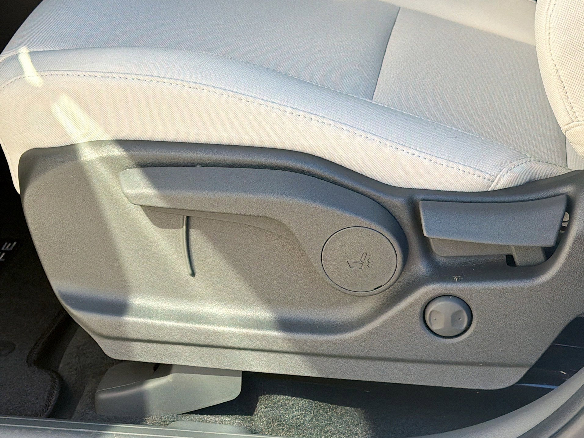 New 2026 Hyundai Santa Fe SE image 24