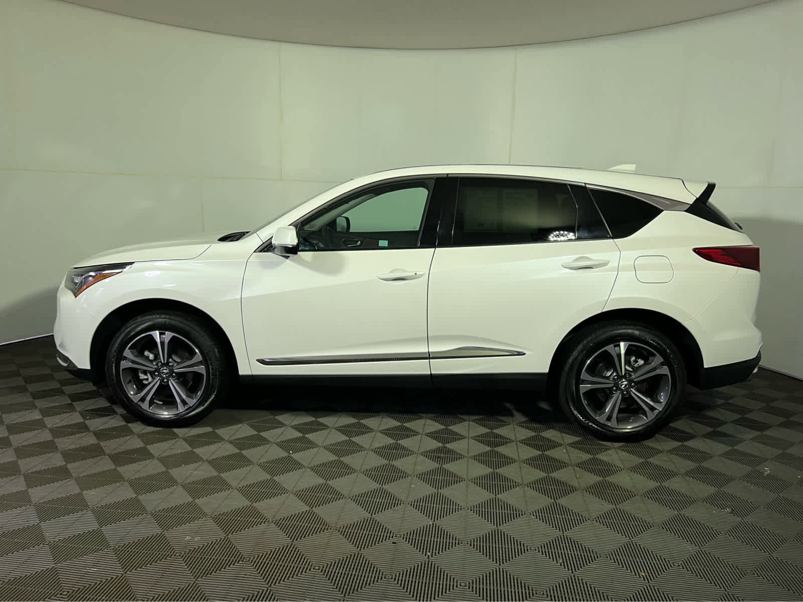 Used 2026 Acura RDX SH-AWD w/ Technology Package image 4