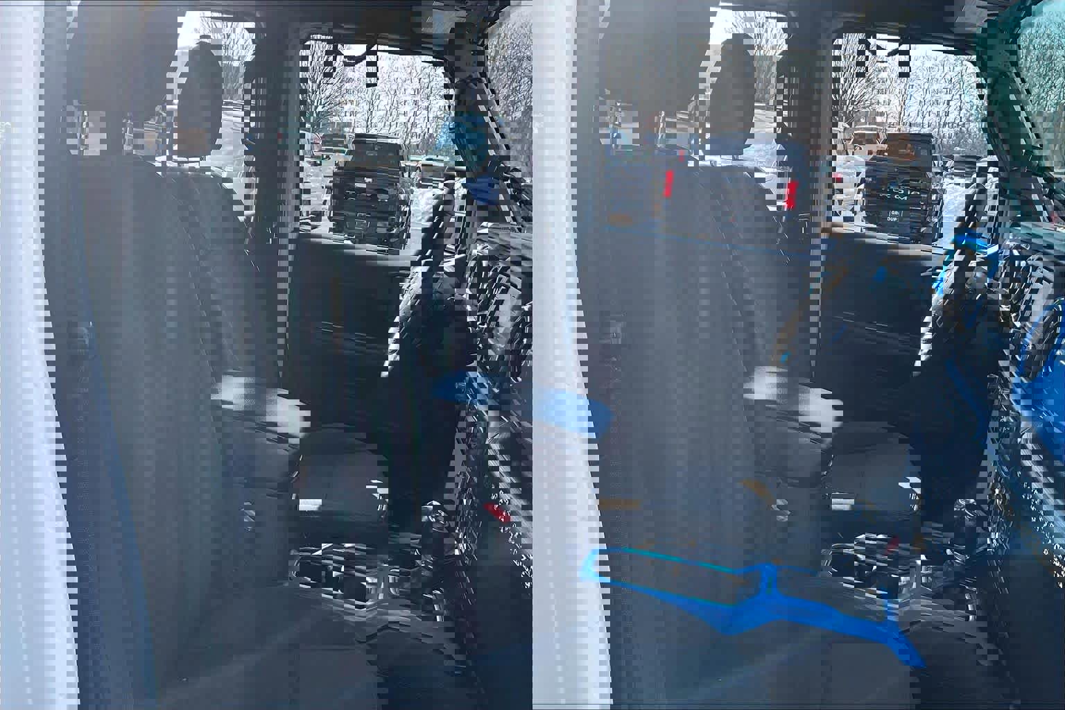 Used 2018 Jeep Wrangler Unlimited Sport S image 9