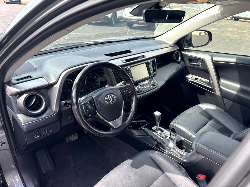 Used 2017 Toyota RAV4 Limited image 13