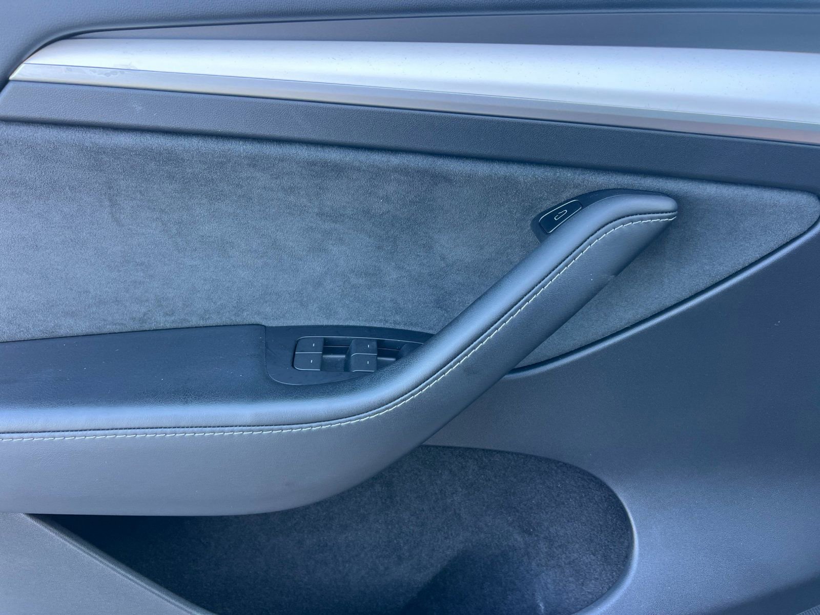 Used 2023 Tesla Model Y Long Range image 11