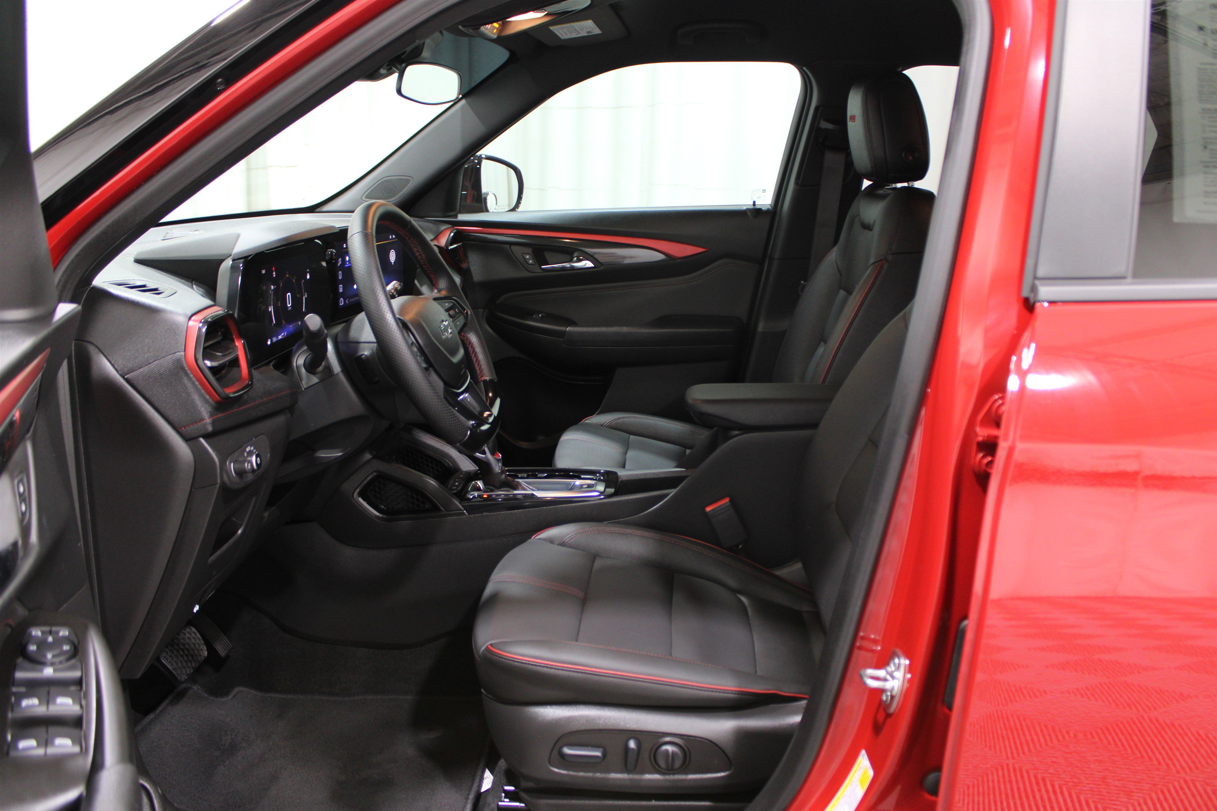 Used 2026 Chevrolet TrailBlazer RS image 3