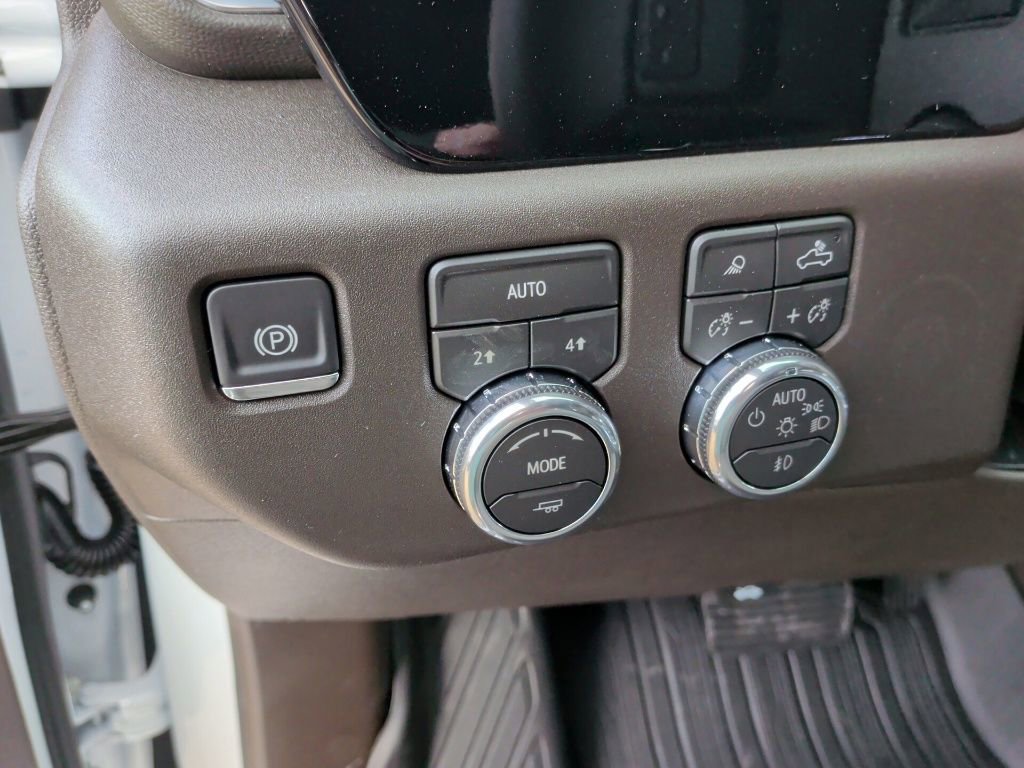 New 2026 GMC Sierra 1500 SLT image 16