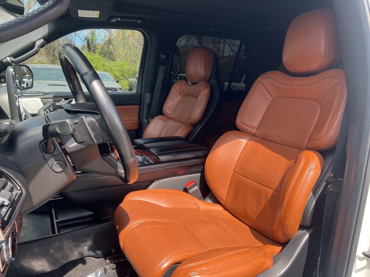 Used 2020 Lincoln Navigator L Reserve w/ Luxury Package image 17