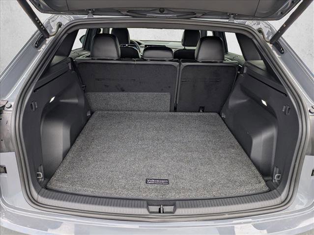 Used 2024 Volkswagen Atlas Cross Sport SE image 6