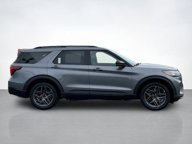 New 2026 Ford Explorer ST image 2