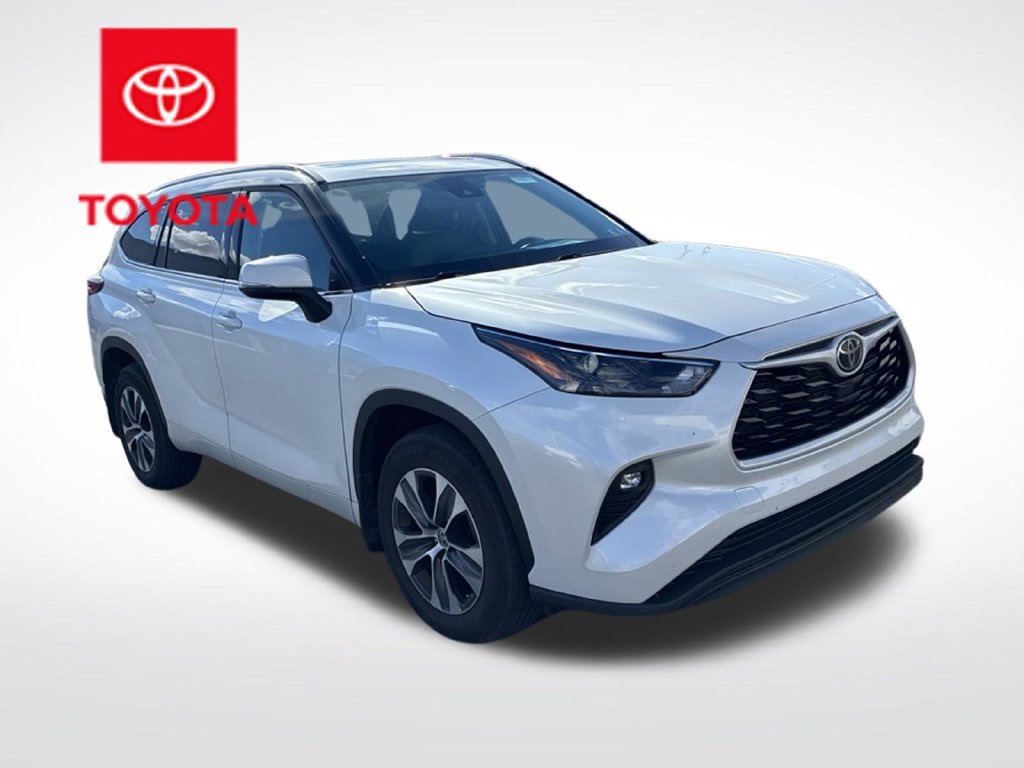 Used 2022 Toyota Highlander XLE
