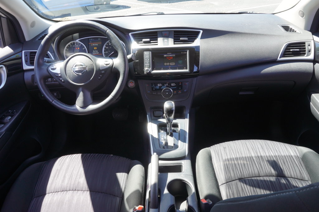 Used 2019 Nissan Sentra SV FWD image 11