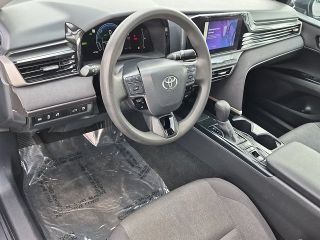 Used 2025 Toyota Camry LE FWD image 17