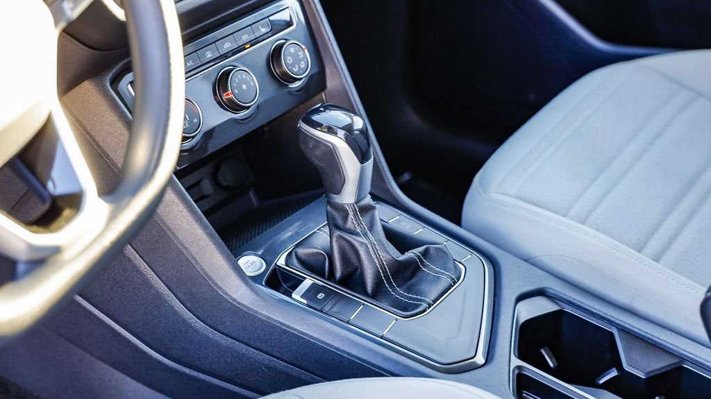 Used 2022 Volkswagen Tiguan S image 23