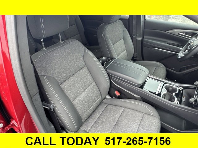 Used 2024 Chevrolet Traverse LT image 29