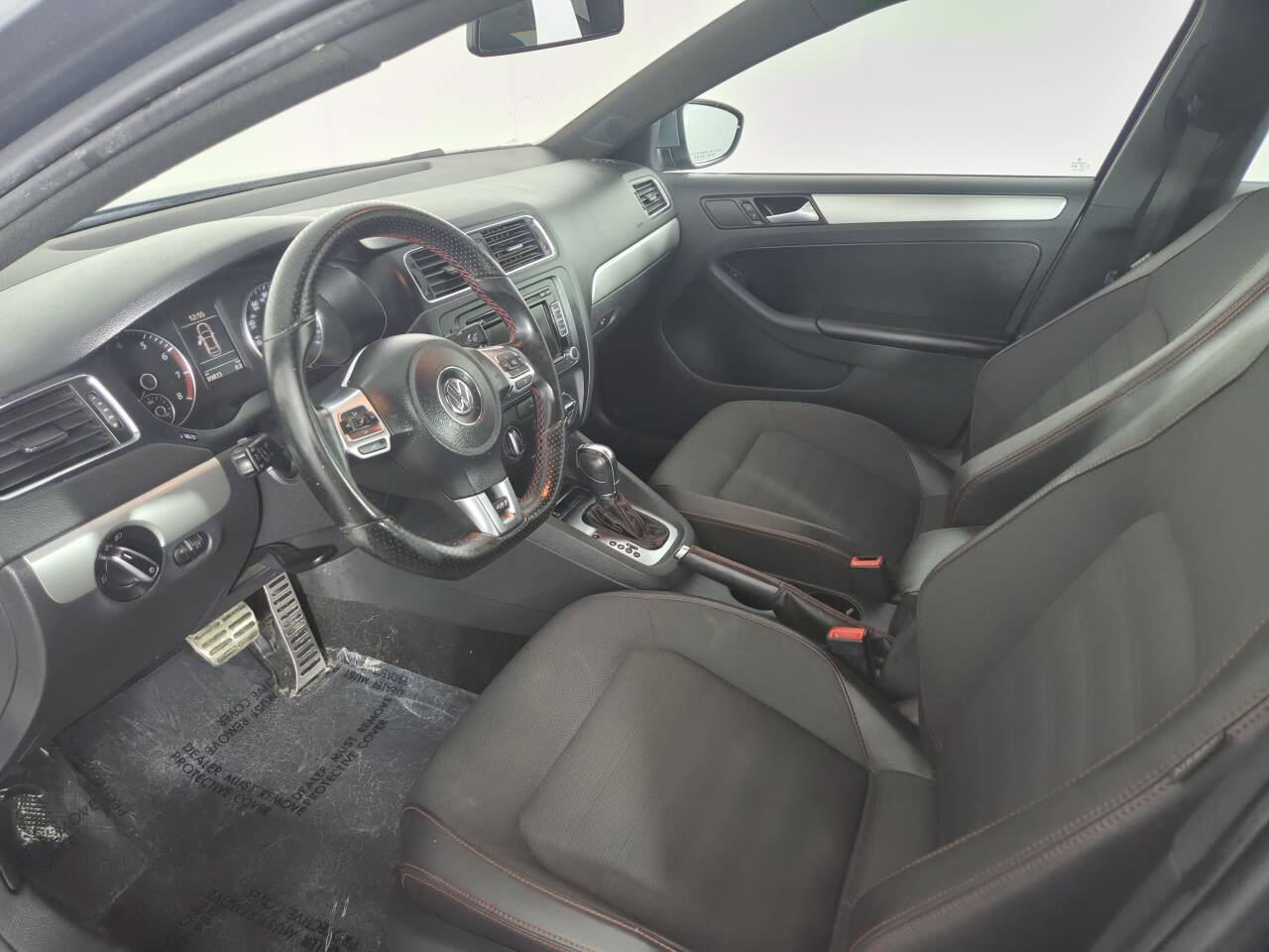 Used 2014 Volkswagen Jetta GLI FWD image 15