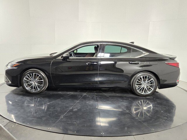 Certified 2023 Lexus ES 300h w/ Premium Package image 3