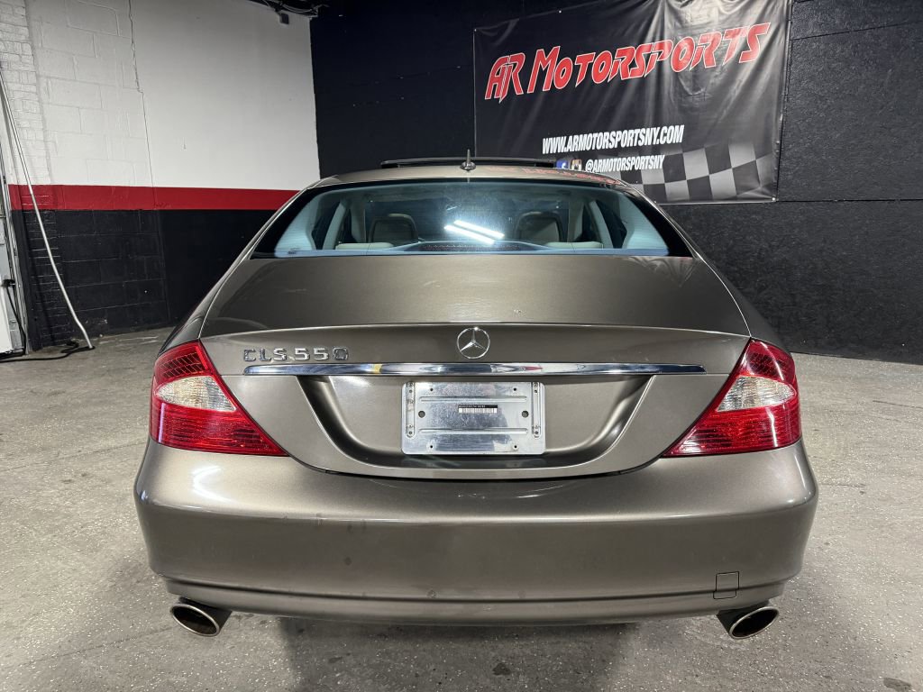Used 2007 Mercedes-Benz CLS 550 image 4