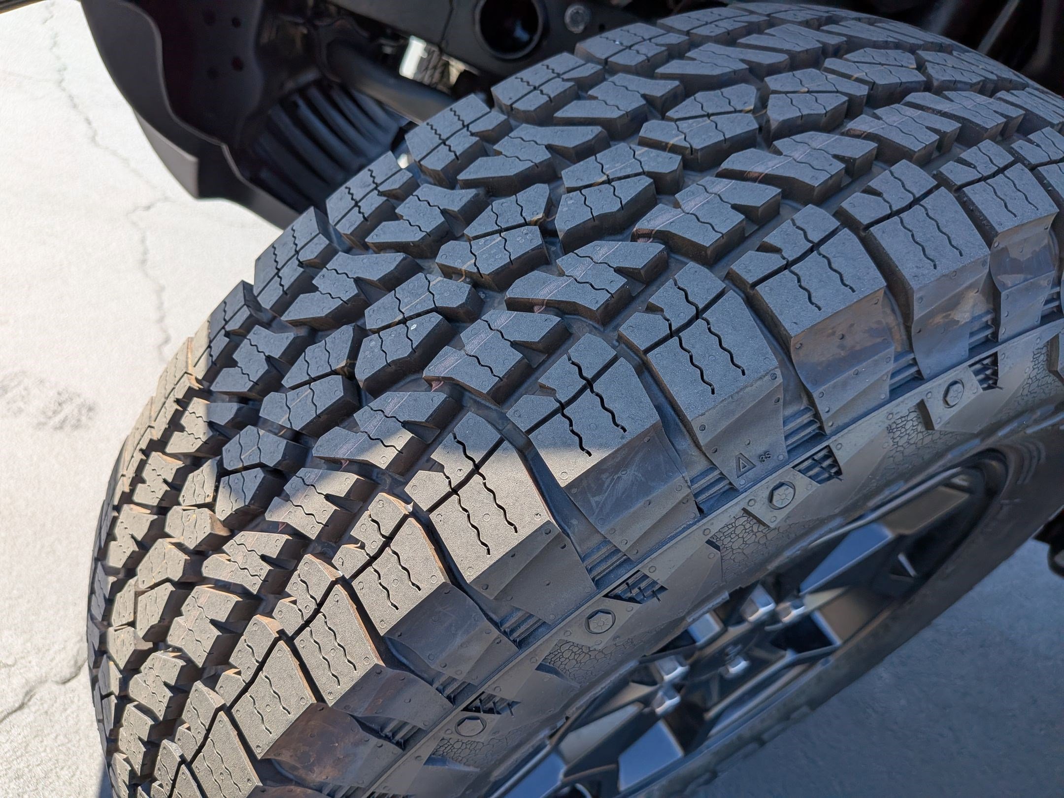 Used 2021 Jeep Gladiator Sport image 12