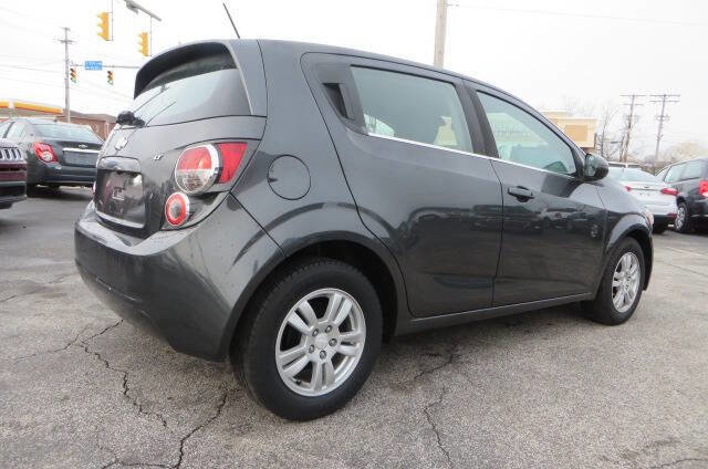 Used 2016 Chevrolet Sonic LT FWD image 3