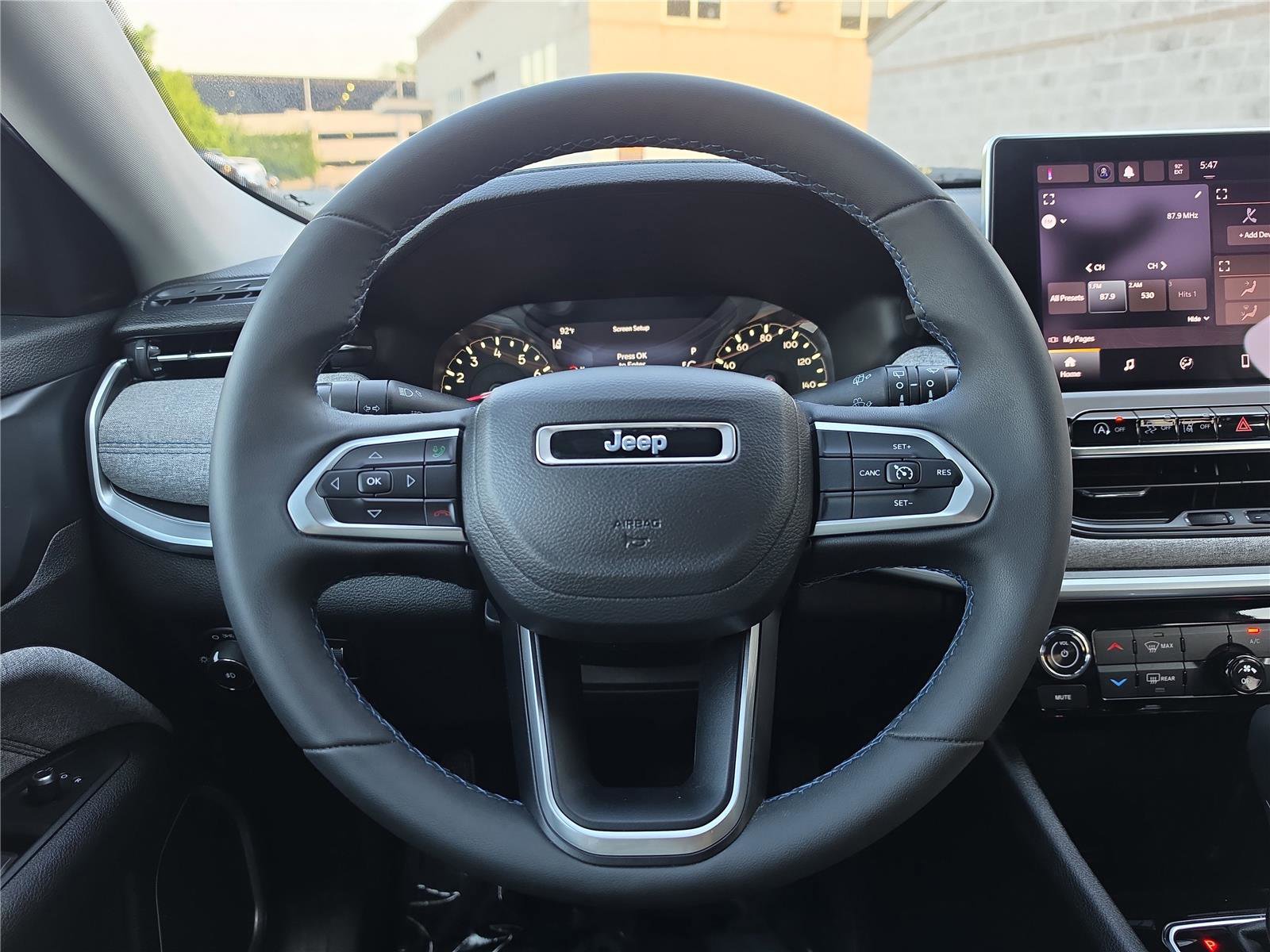 Used 2022 Jeep Compass Latitude AWD/4WD image 14