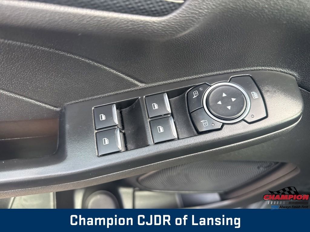Used 2025 Ford Escape ST-Line Select AWD/4WD image 14