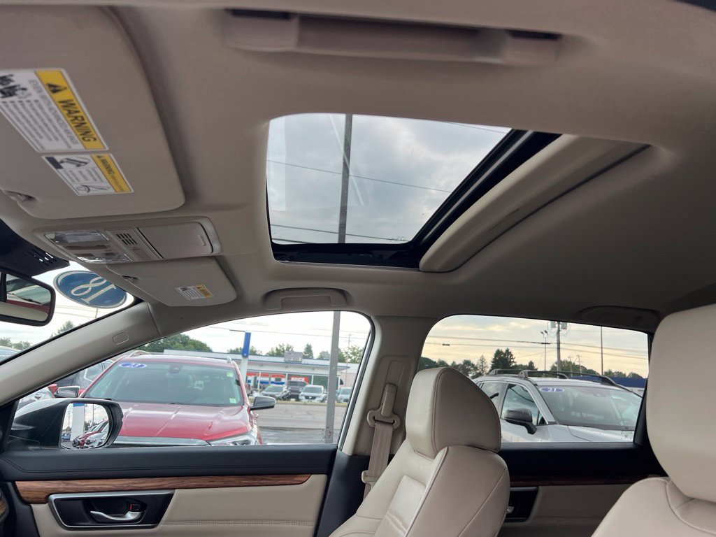 Used 2018 Honda CR-V Touring image 18