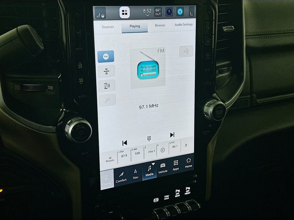 Used 2024 RAM 2500 Laramie image 17