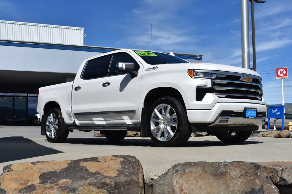 Certified 2024 Chevrolet Silverado 1500 High Country w/ Technology Package AWD/4WD image 3