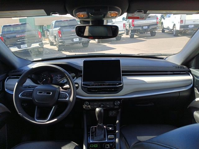 Used 2025 Jeep Compass Limited AWD/4WD image 31