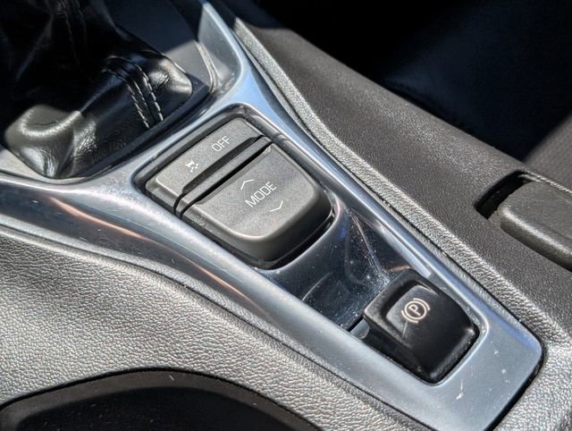 Used 2018 Chevrolet Camaro LT RWD image 26