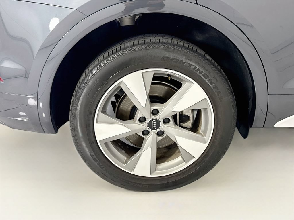Used 2023 Audi Q5 2.0T Premium Plus w/ Premium Plus Package AWD/4WD image 31