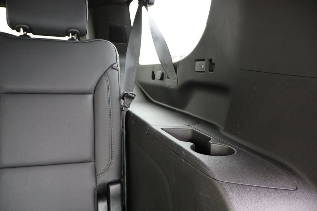 Used 2023 Chevrolet Suburban Z71 w/ Luxury Package image 52