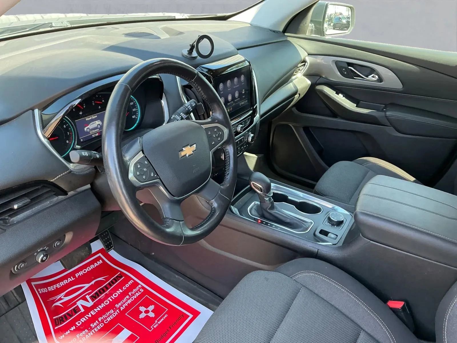 Used 2021 Chevrolet Traverse LT image 13