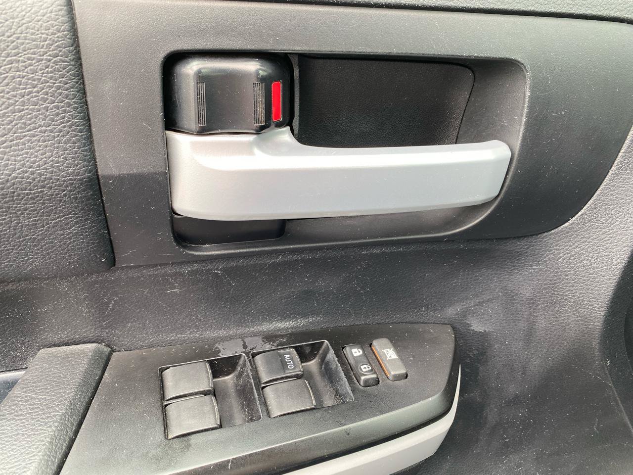 Used 2019 Toyota Tundra SR5 AWD/4WD image 14